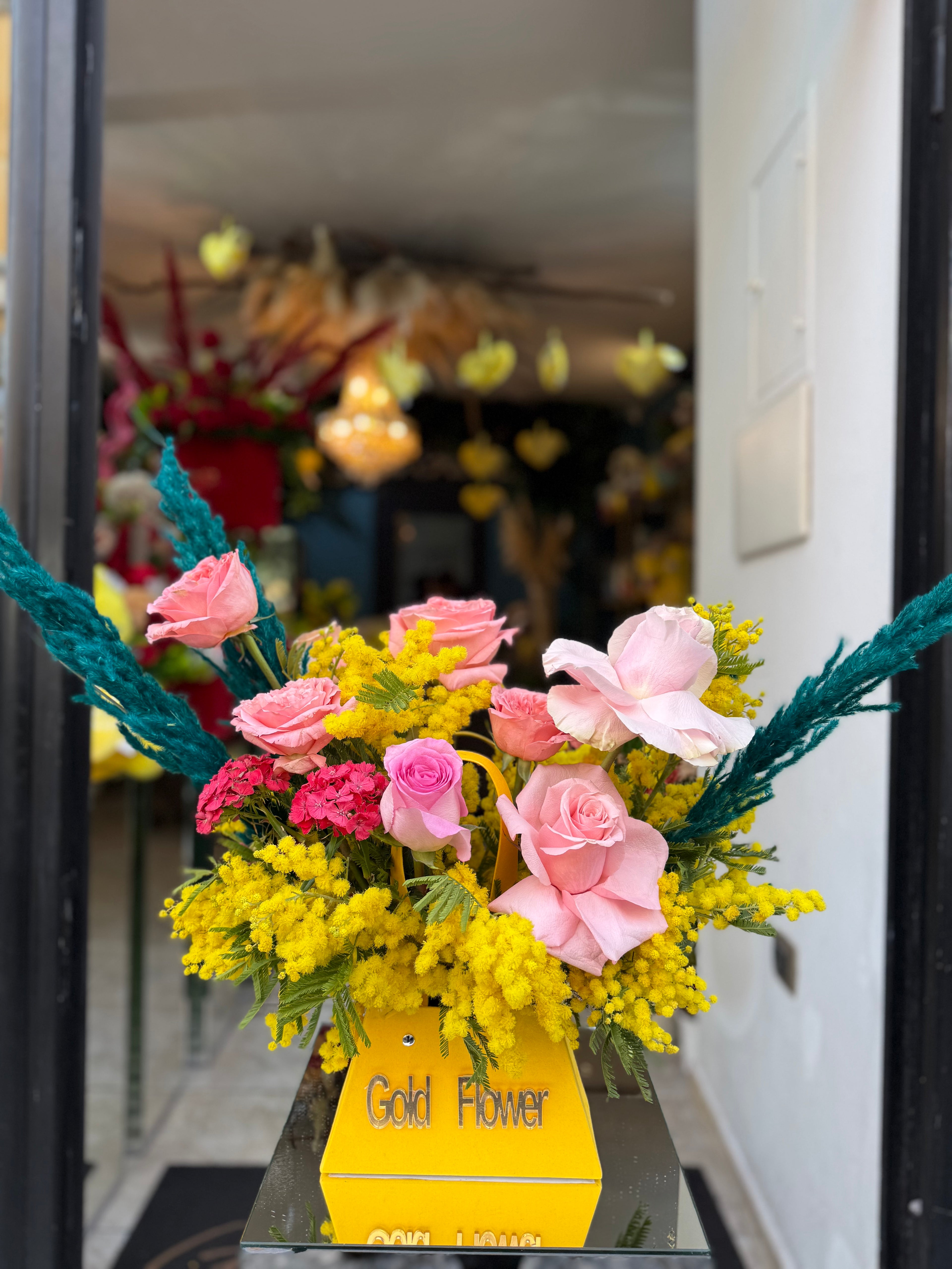 🌼 Festa della Donna 🌼

Una meravigliosa Bags dai colori armoniosi, pensato per celebrare la bellezza, la forza e l’eleganza di ogni Donna.
✨ La Donna è Vita… ✨

💐 Prenota online tramite i nostri canali social
📲 Oppure servizio WhatsApp: 389 513 3689